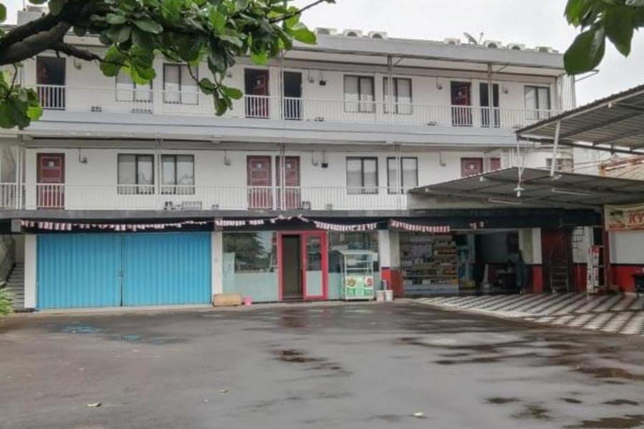 Laponca Residence Pondok Cabe Syariah Redpartner Duku Esterno foto